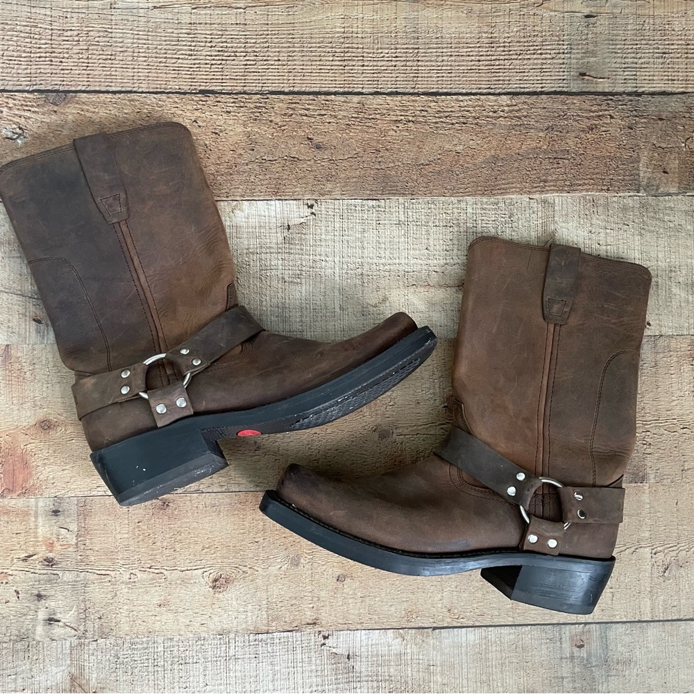 Durango Distressed Brown Harness Square Toe Boots Men's Size 10